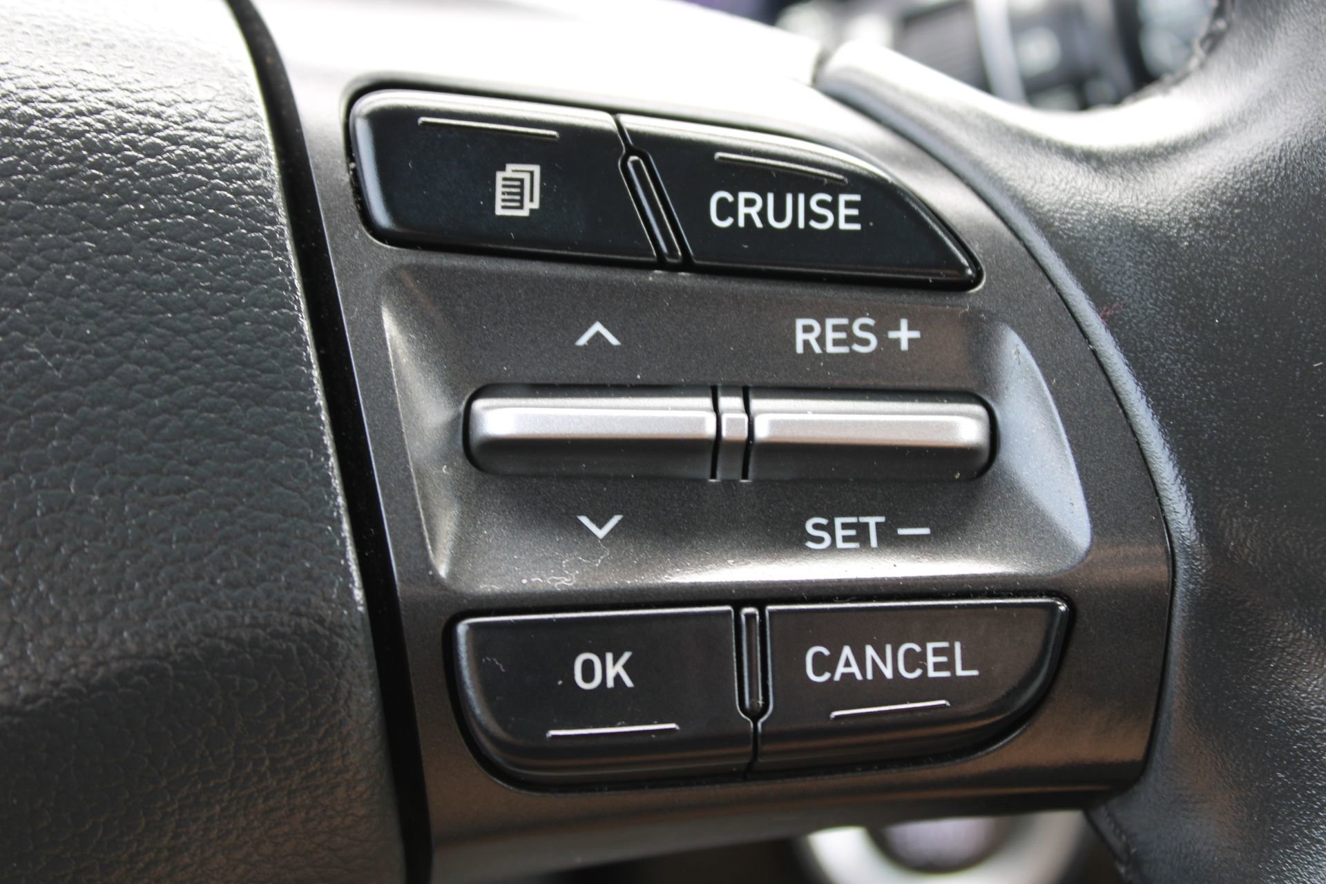 Used 2021 Hyundai Kona Limited image 27