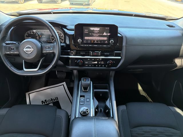 Used 2022 Nissan Pathfinder SV AWD/4WD image 8