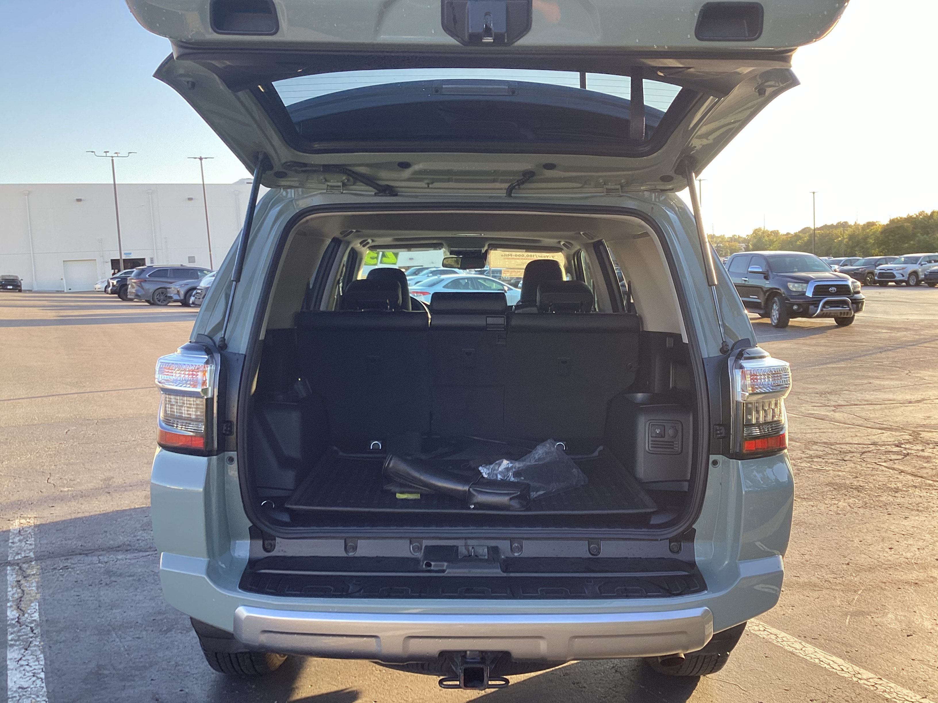 Certified 2023 Toyota 4Runner TRD Off-Road Premium w/ Moonroof Package AWD/4WD image 17