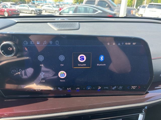 New 2026 Chevrolet Traverse RS w/ LPO, Floor Liner Package FWD image 32