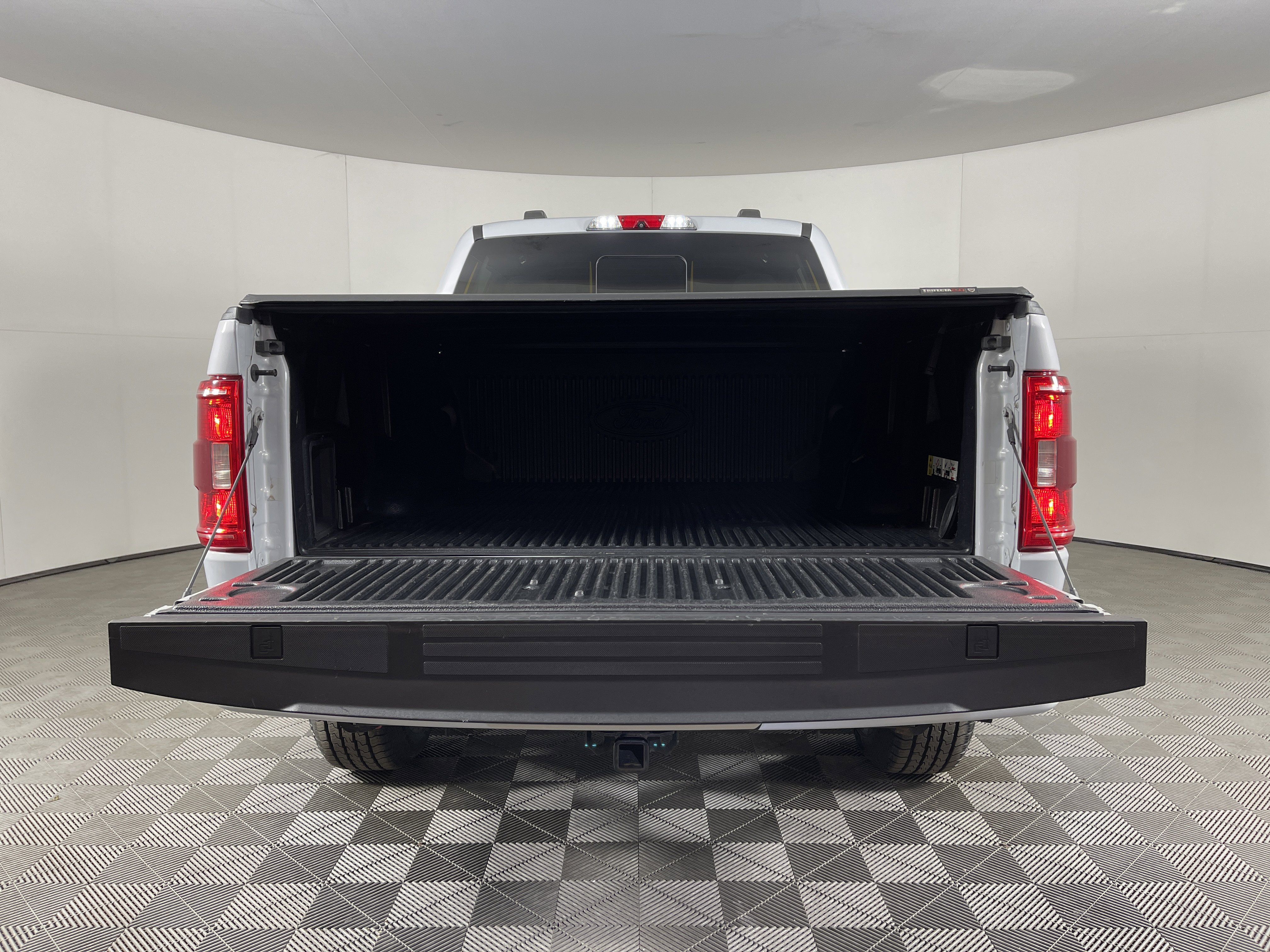 Used 2021 Ford F150 XLT w/ Equipment Group 302A High image 8