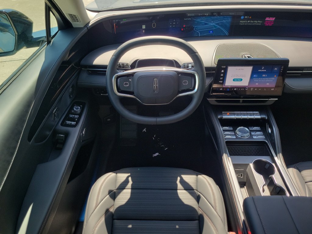 New 2026 Lincoln Nautilus Reserve w/ Jet Appearance Package AWD/4WD image 9
