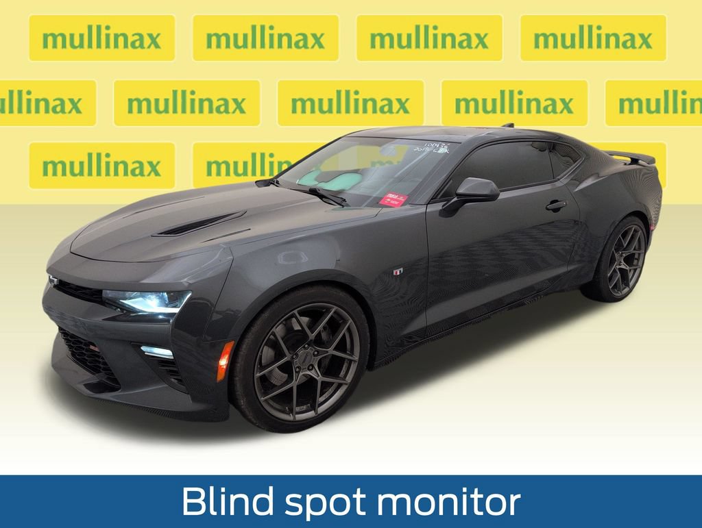 Used 2018 Chevrolet Camaro SS RWD image 11