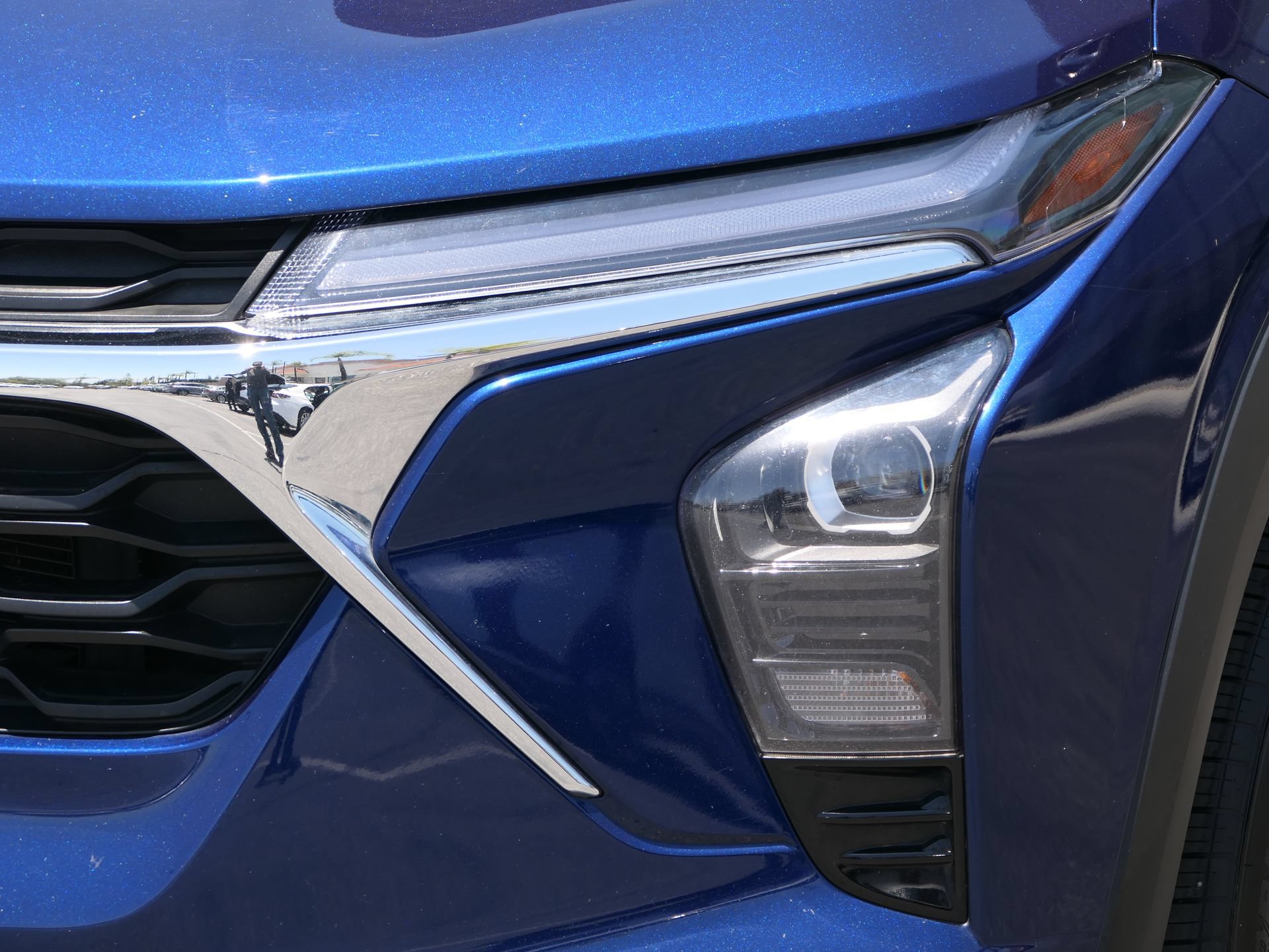 Used 2024 Chevrolet Trax LT FWD image 9
