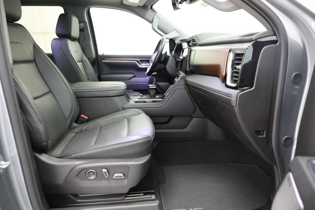 Used 2025 GMC Sierra 1500 Denali AWD/4WD image 12
