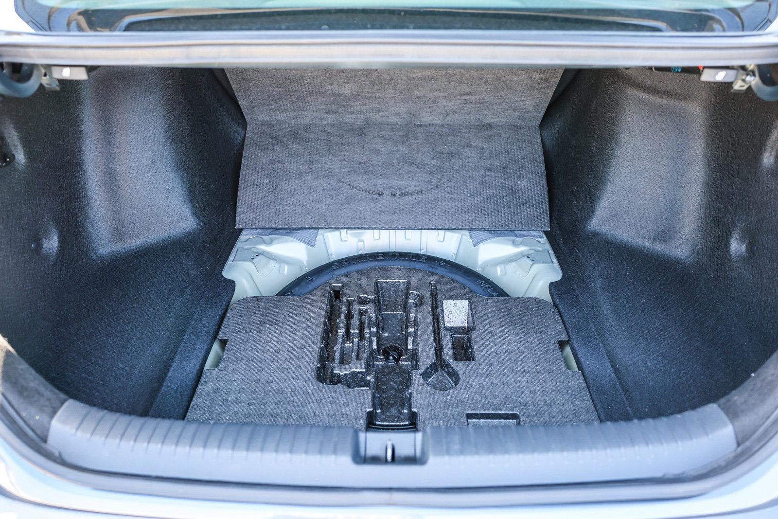 Certified 2024 Honda Accord EX image 27