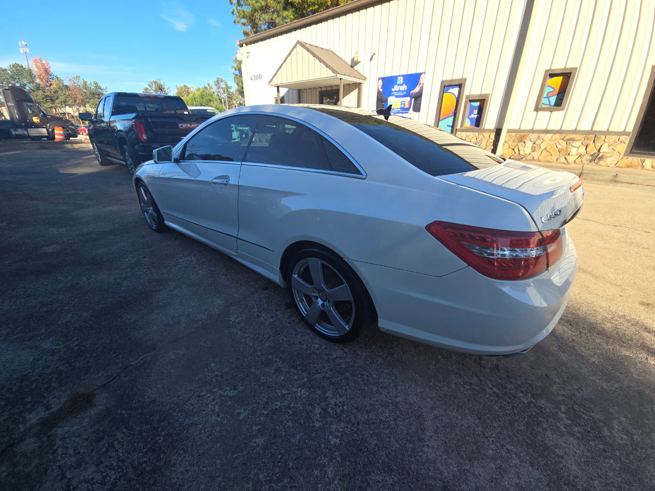Used 2010 Mercedes-Benz E 550 E550 Coupe image 4