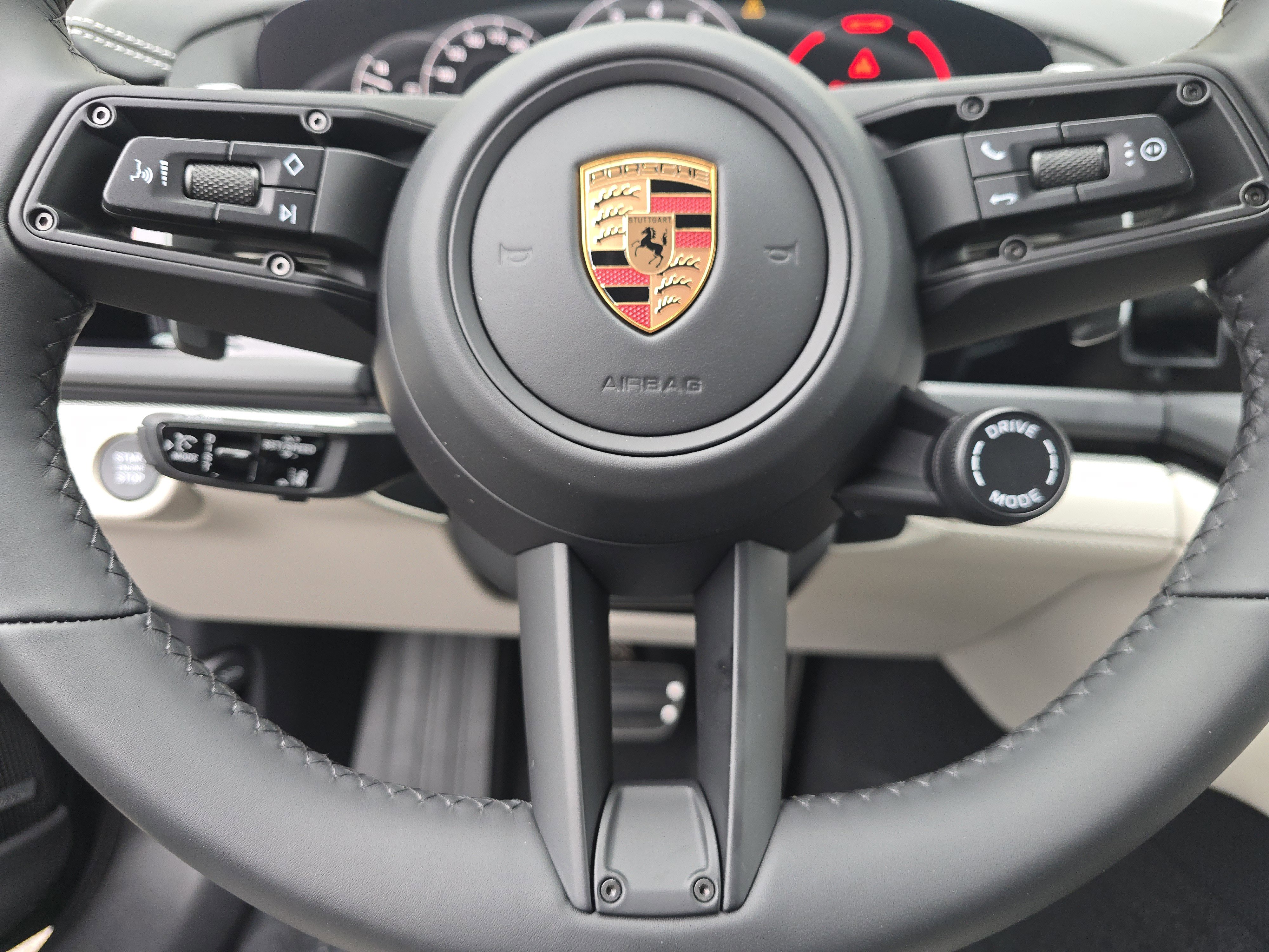 New 2026 Porsche Panamera 4 image 18