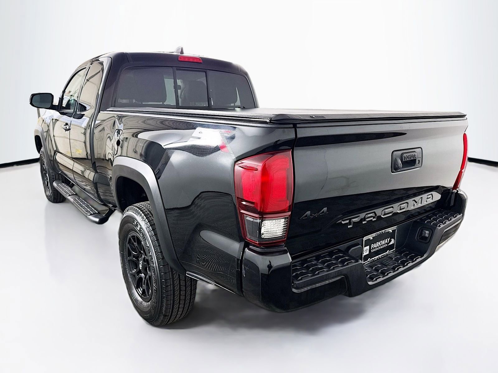 Used 2021 Toyota Tacoma SR w/ SX Package AWD/4WD image 5