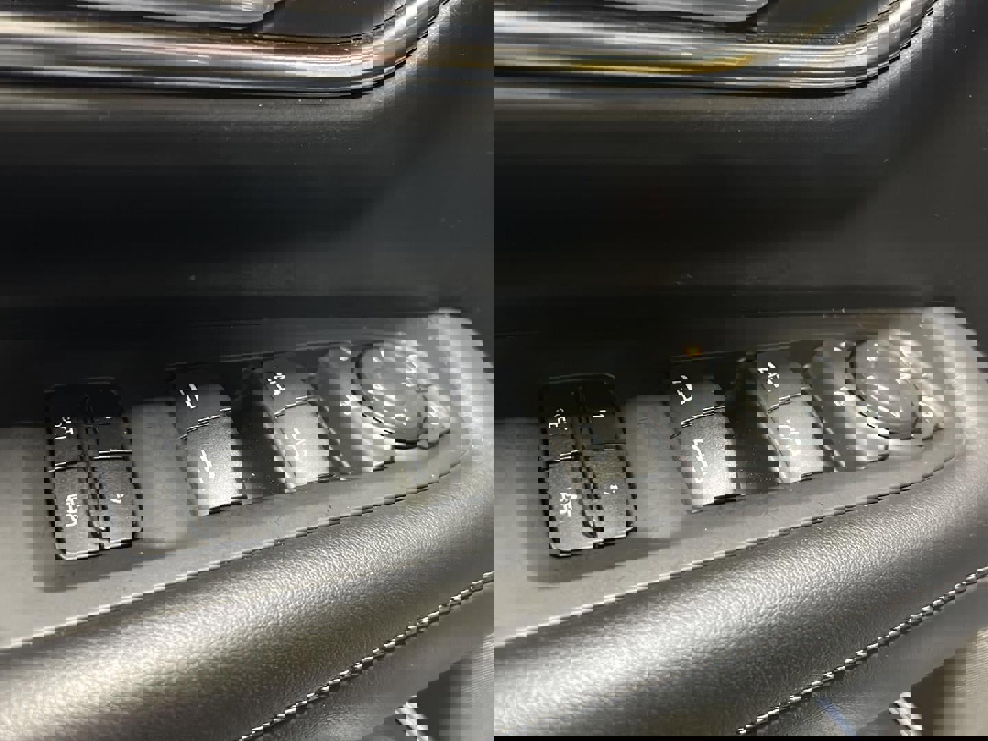 Used 2023 Chevrolet Suburban LT image 17