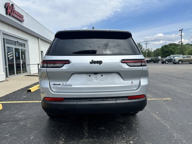 New 2025 Jeep Grand Cherokee L Altitude image 8