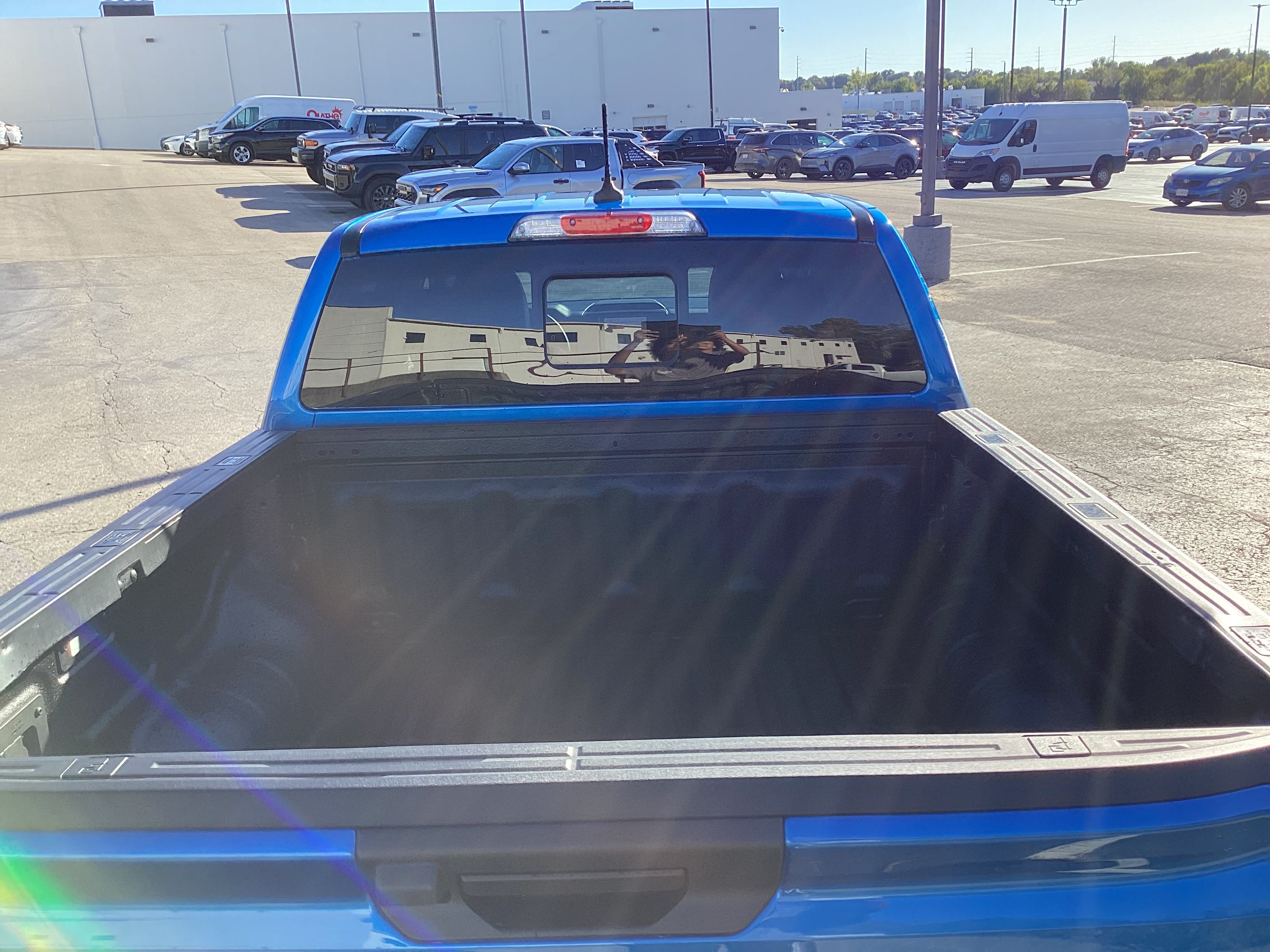 Used 2025 Ford Ranger Lariat w/ FX4 Off-Road Package AWD/4WD image 38