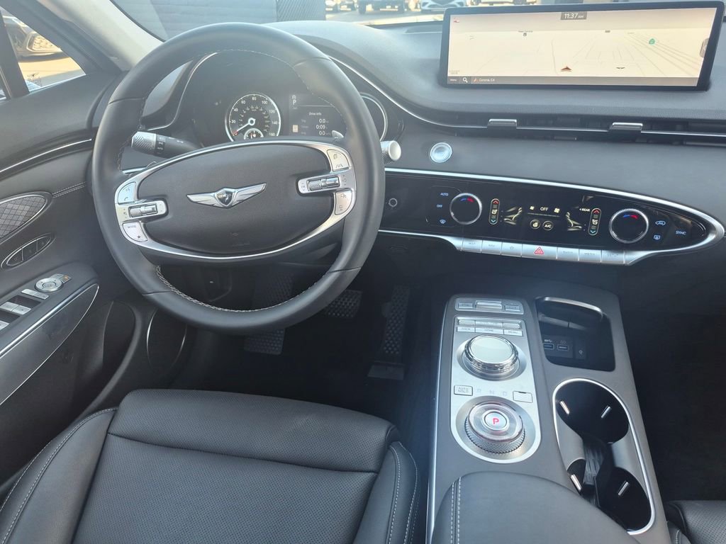 Used 2023 Genesis GV70 2.5T w/ Select Package image 17