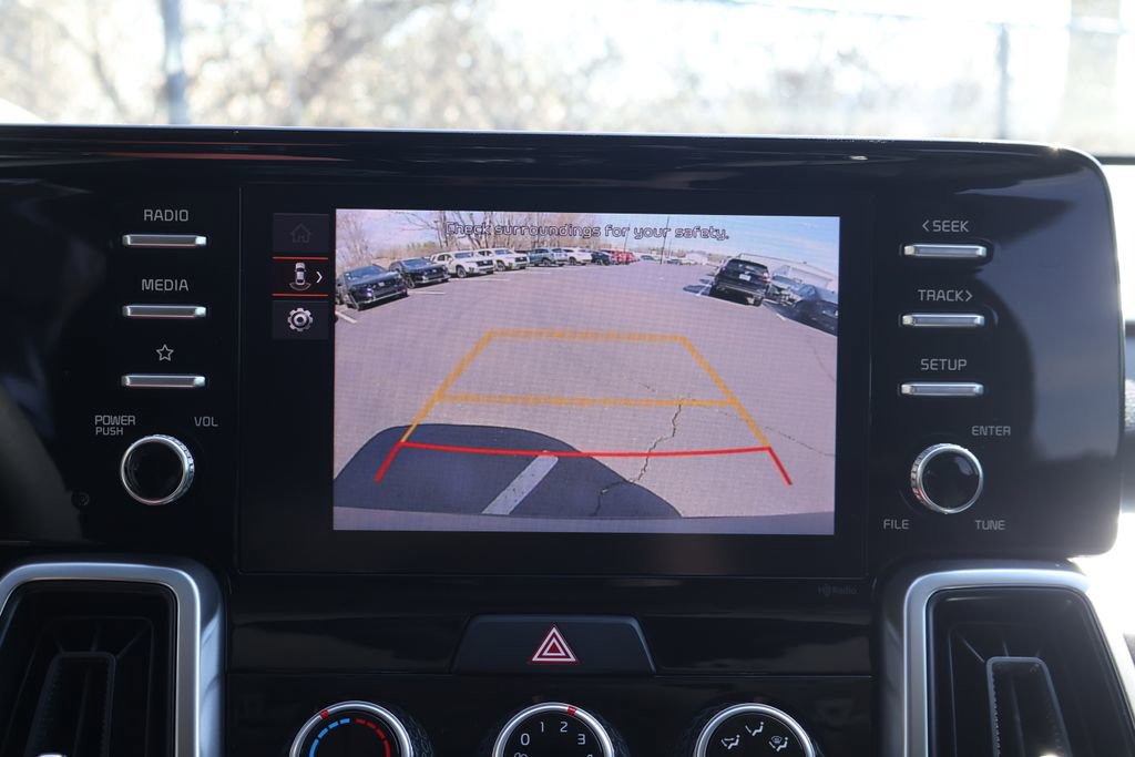 Used 2022 Kia Sorento LX image 16