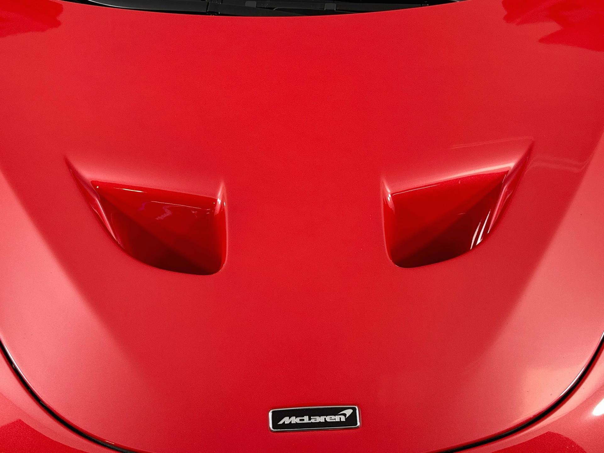 Used 2020 McLaren 620R RWD image 76