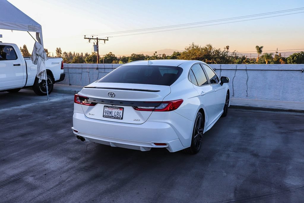 Used 2025 Toyota Camry XSE FWD image 9
