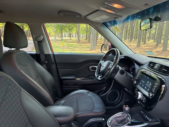 Used 2018 Kia Soul ! FWD image 23