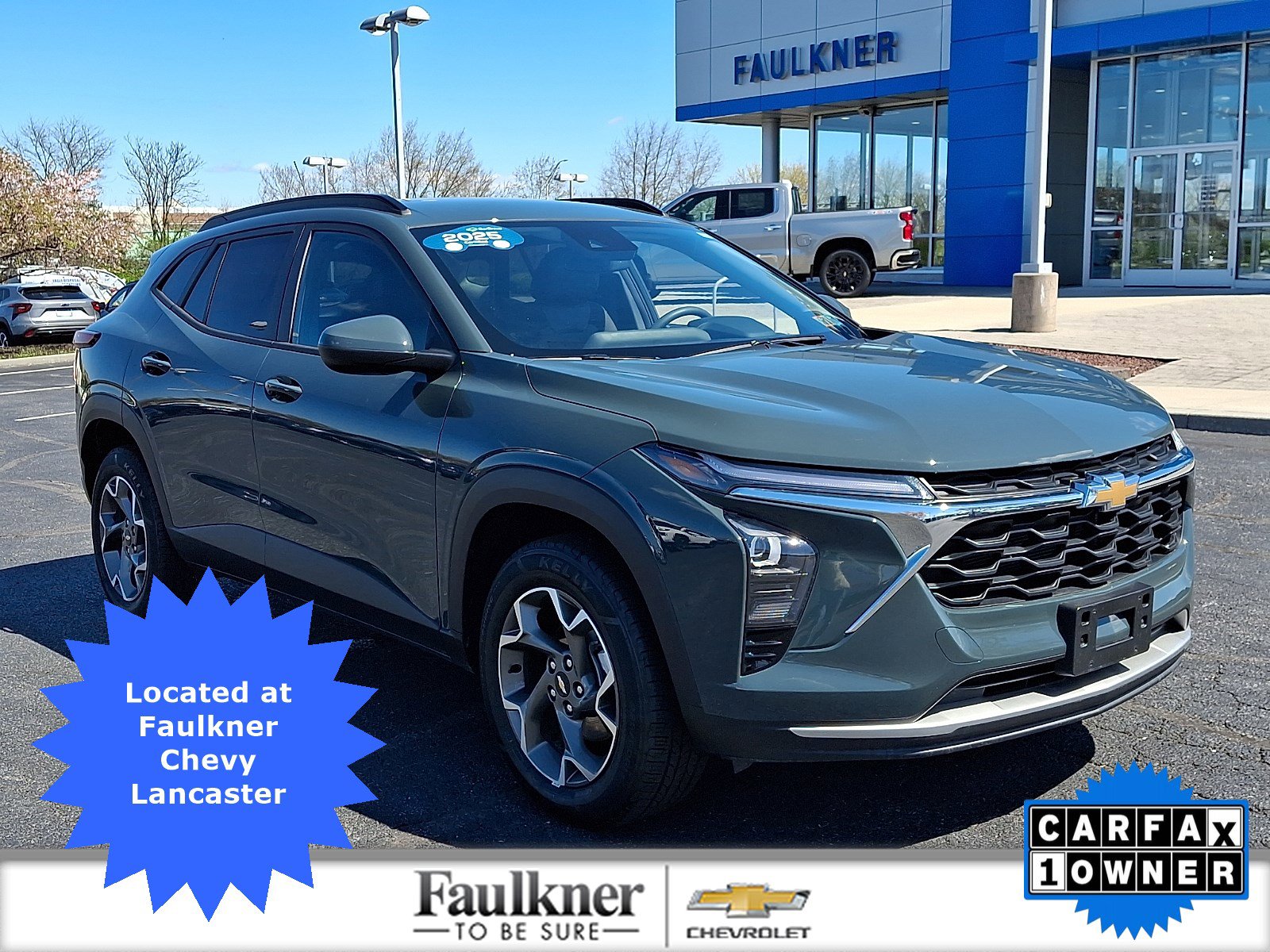 Certified 2025 Chevrolet Trax LT FWD image 1