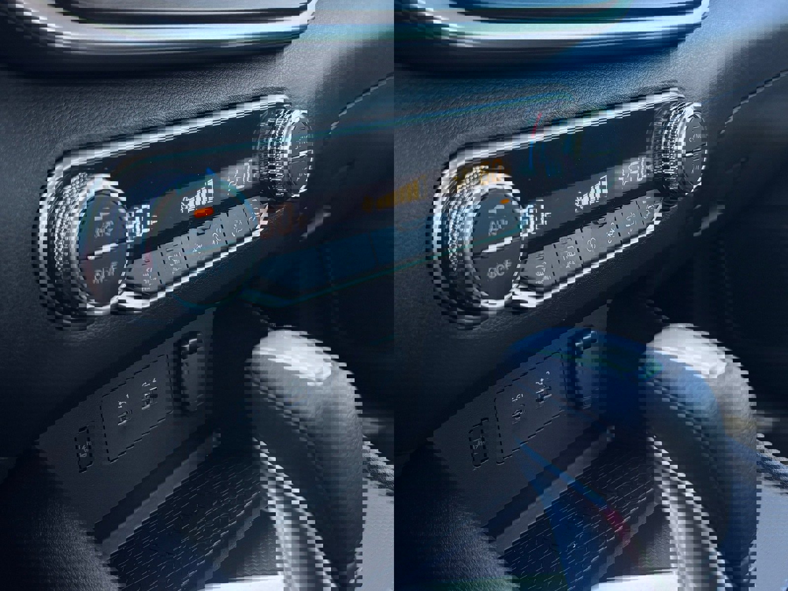 New 2025 Nissan Altima 2.5 SV w/ SV Special Edition Package image 28