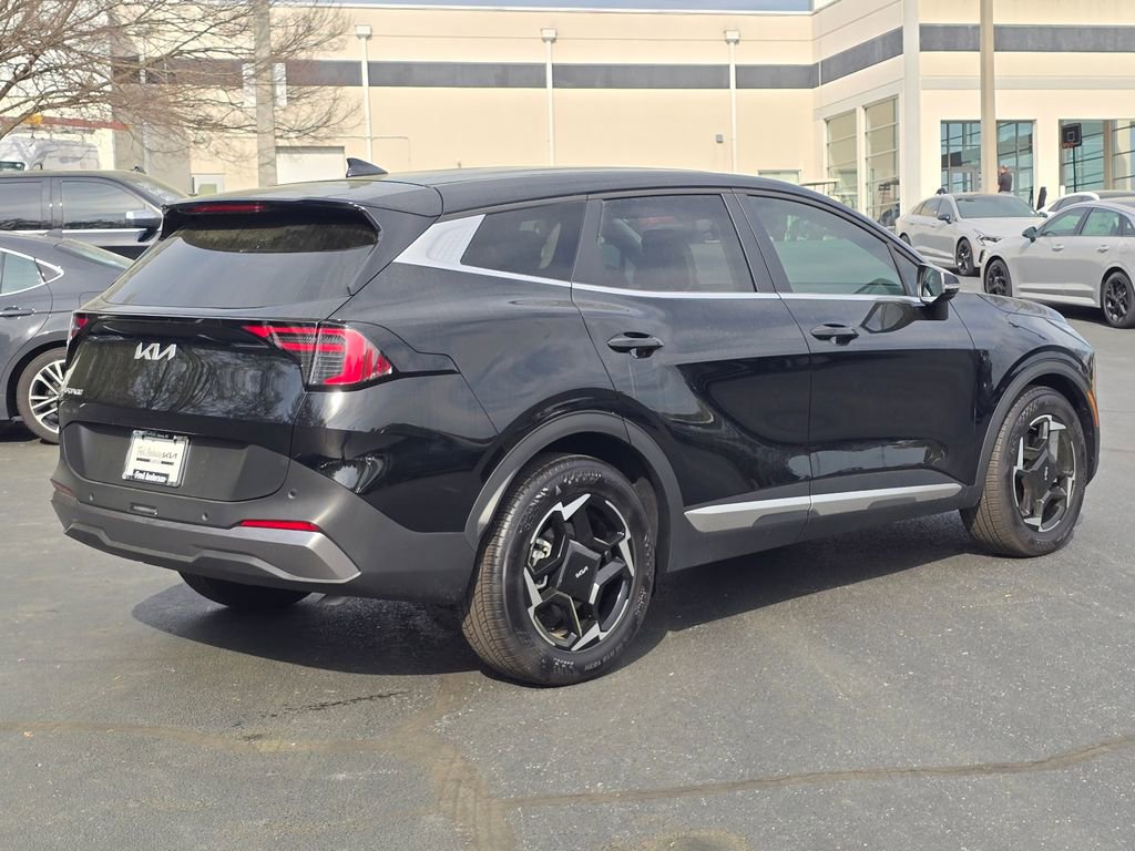 Used 2026 Kia Sportage EX image 3