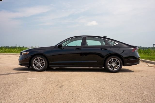 Used 2024 Honda Accord EX image 4