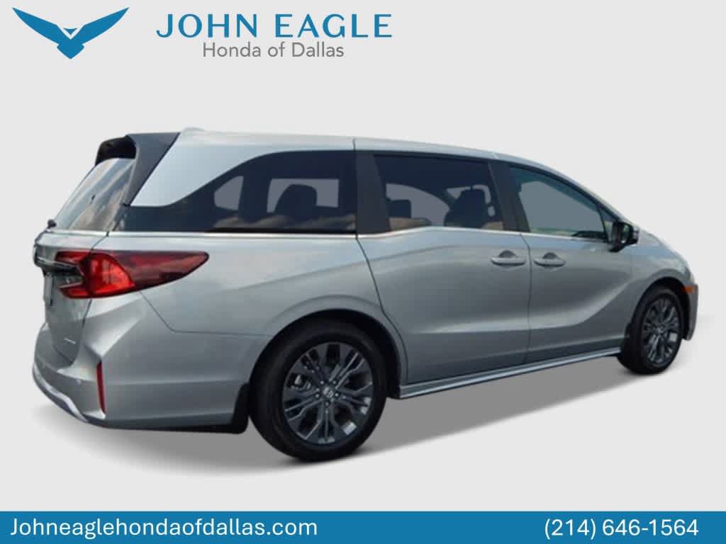 New 2026 Honda Odyssey Touring image 3