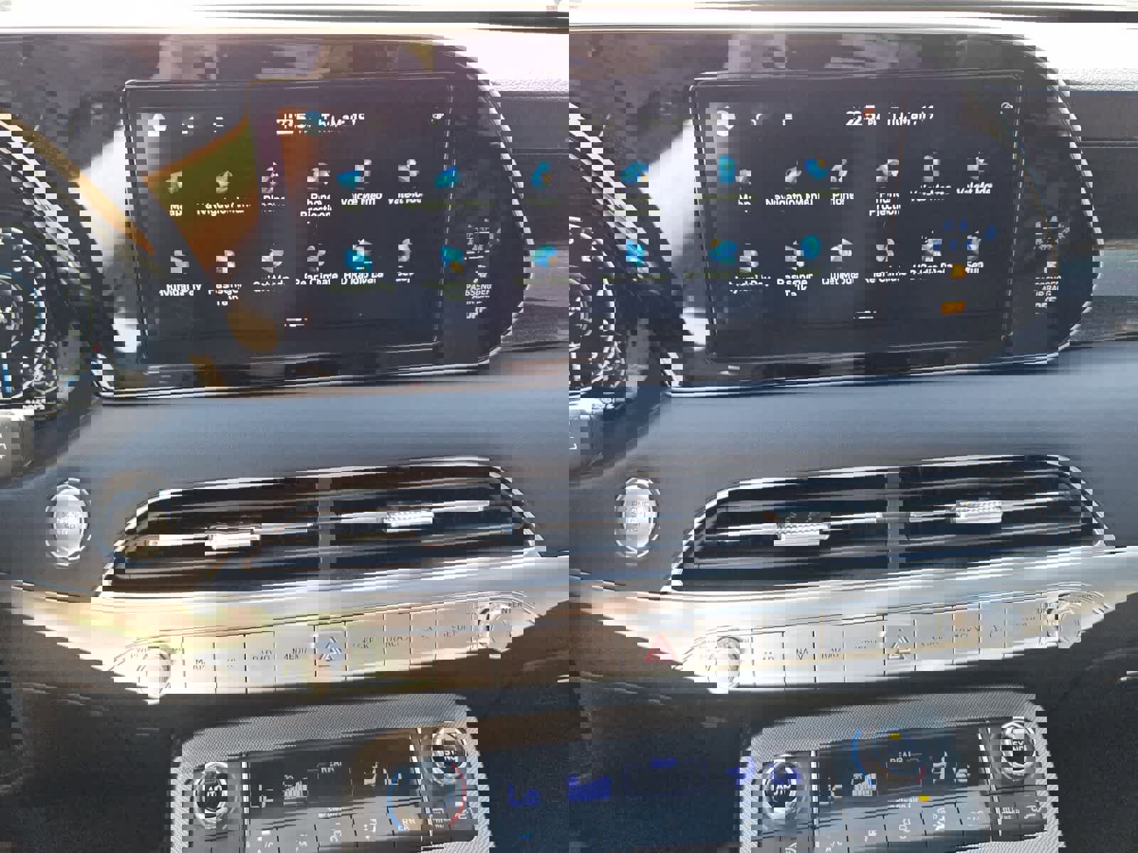 Used 2022 Hyundai Palisade Calligraphy image 8