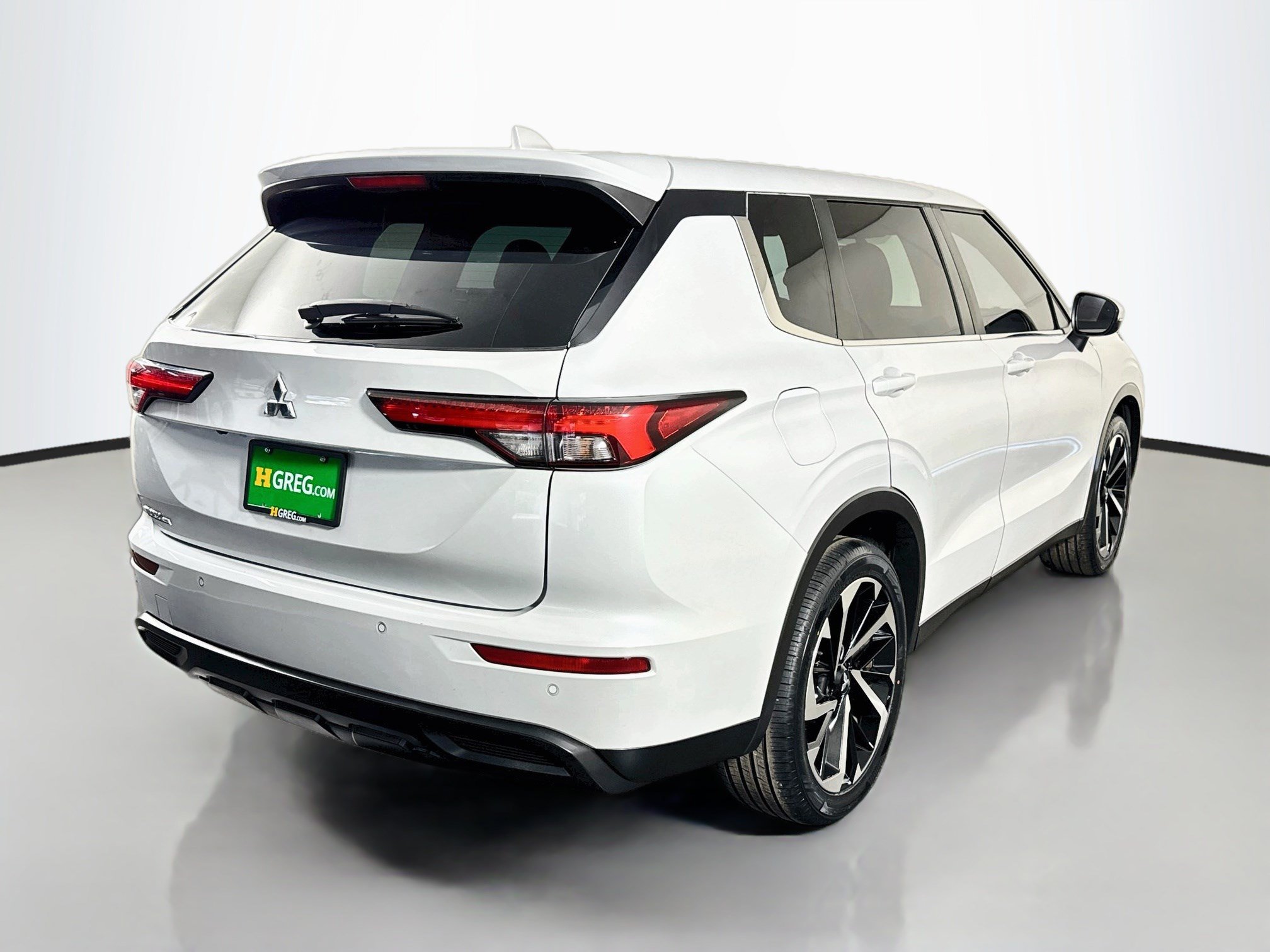 Used 2022 Mitsubishi Outlander ES AWD/4WD image 10