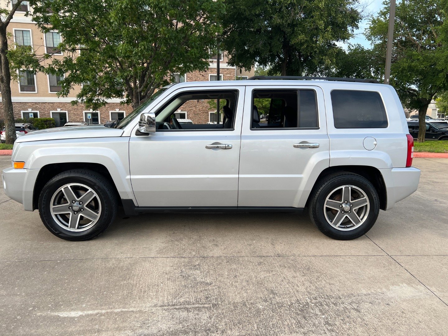 Used 2008 Jeep Patriot Sport image 4