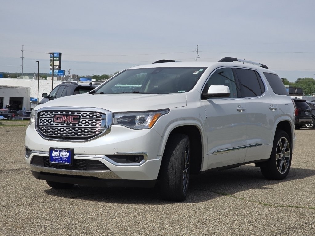 Used 2018 GMC Acadia Denali w/ Technology Package AWD/4WD image 15