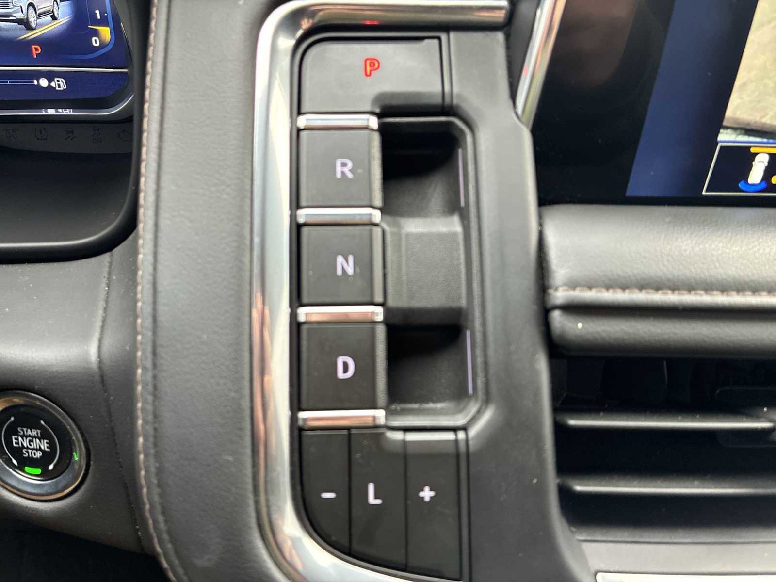 Used 2023 Chevrolet Tahoe High Country image 16