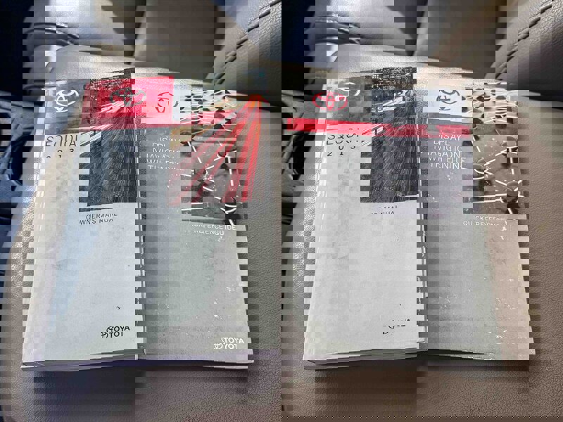 Used 2013 Toyota Sequoia SR5 image 39