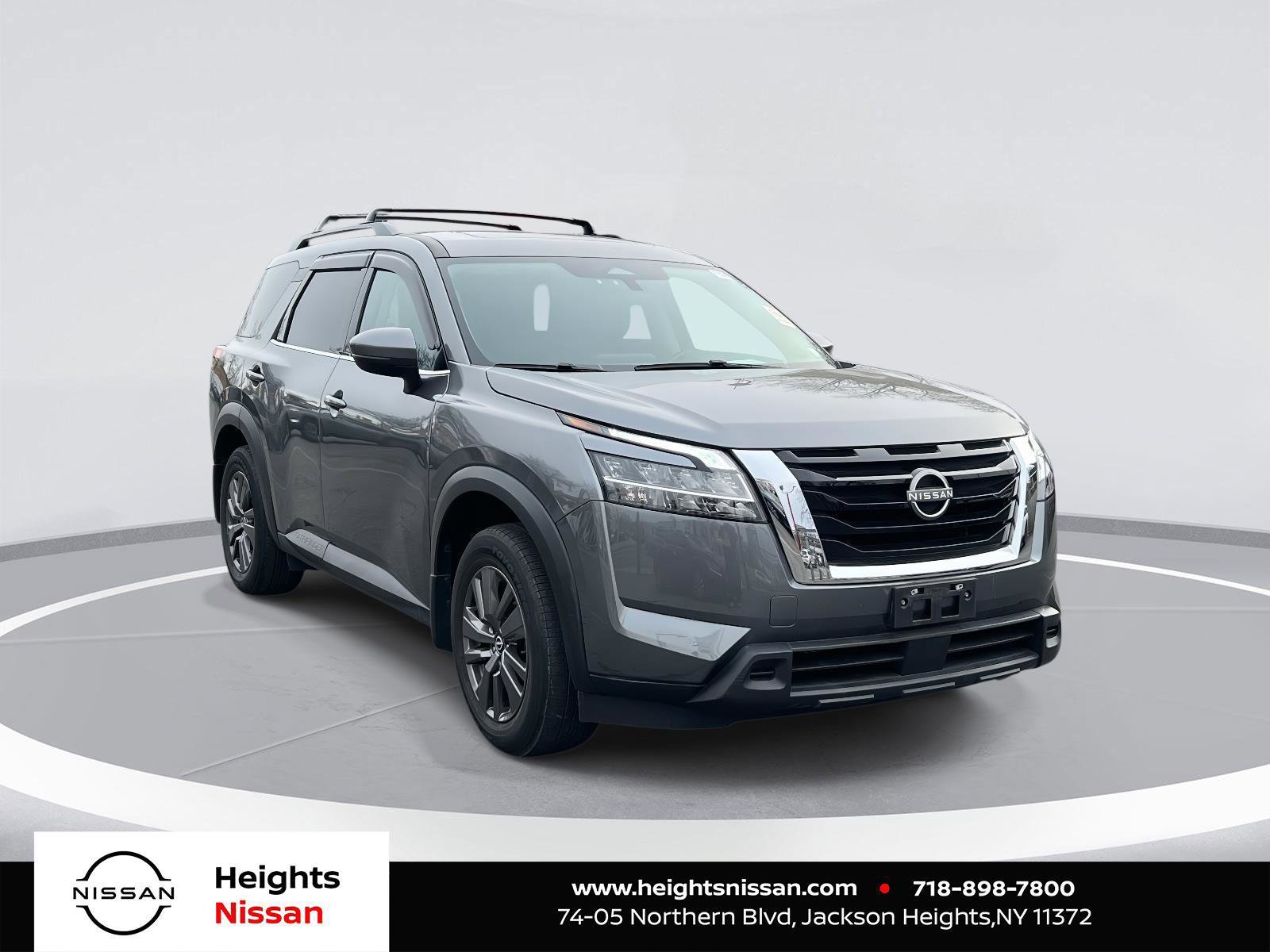 Used 2022 Nissan Pathfinder SV w/ SV Premium Package image 1