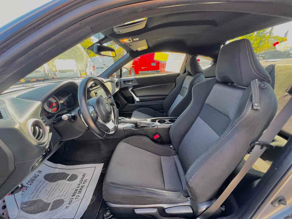 Used 2019 Toyota 86 image 12