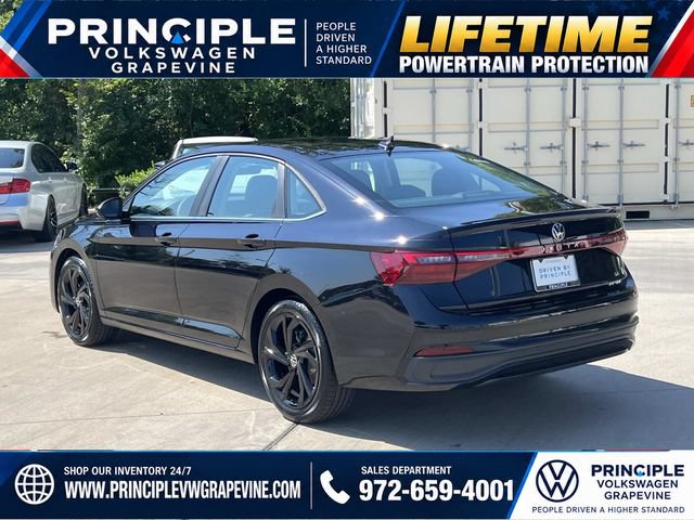 New 2027 Volkswagen Jetta SE FWD image 9