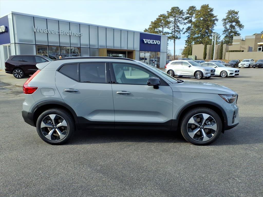 New 2026 Volvo XC40 B5 Plus w/ Protection Package Premier AWD/4WD image 2
