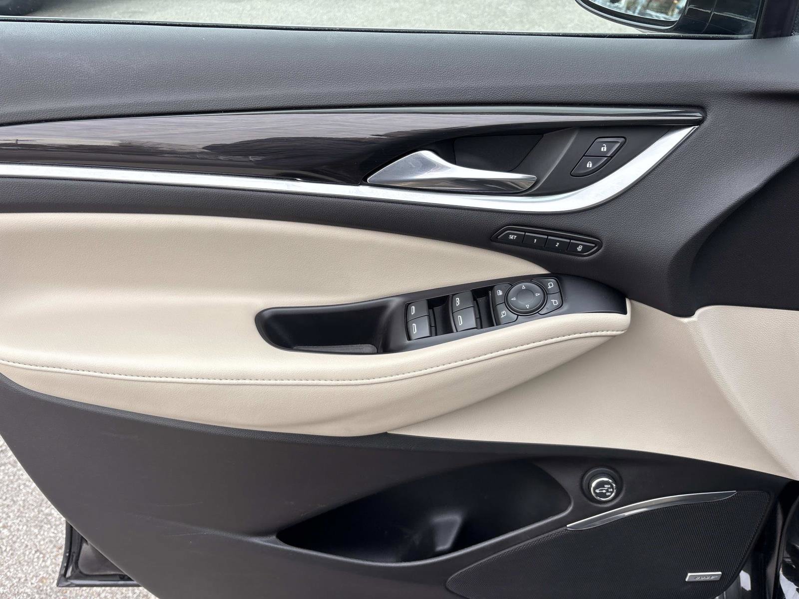 Used 2020 Buick Enclave Premium w/ LPO, Luxury Package image 12