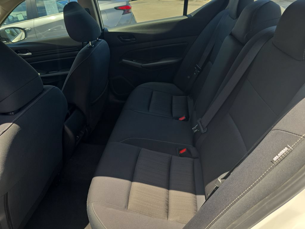 Used 2025 Nissan Altima 2.5 SV FWD image 22