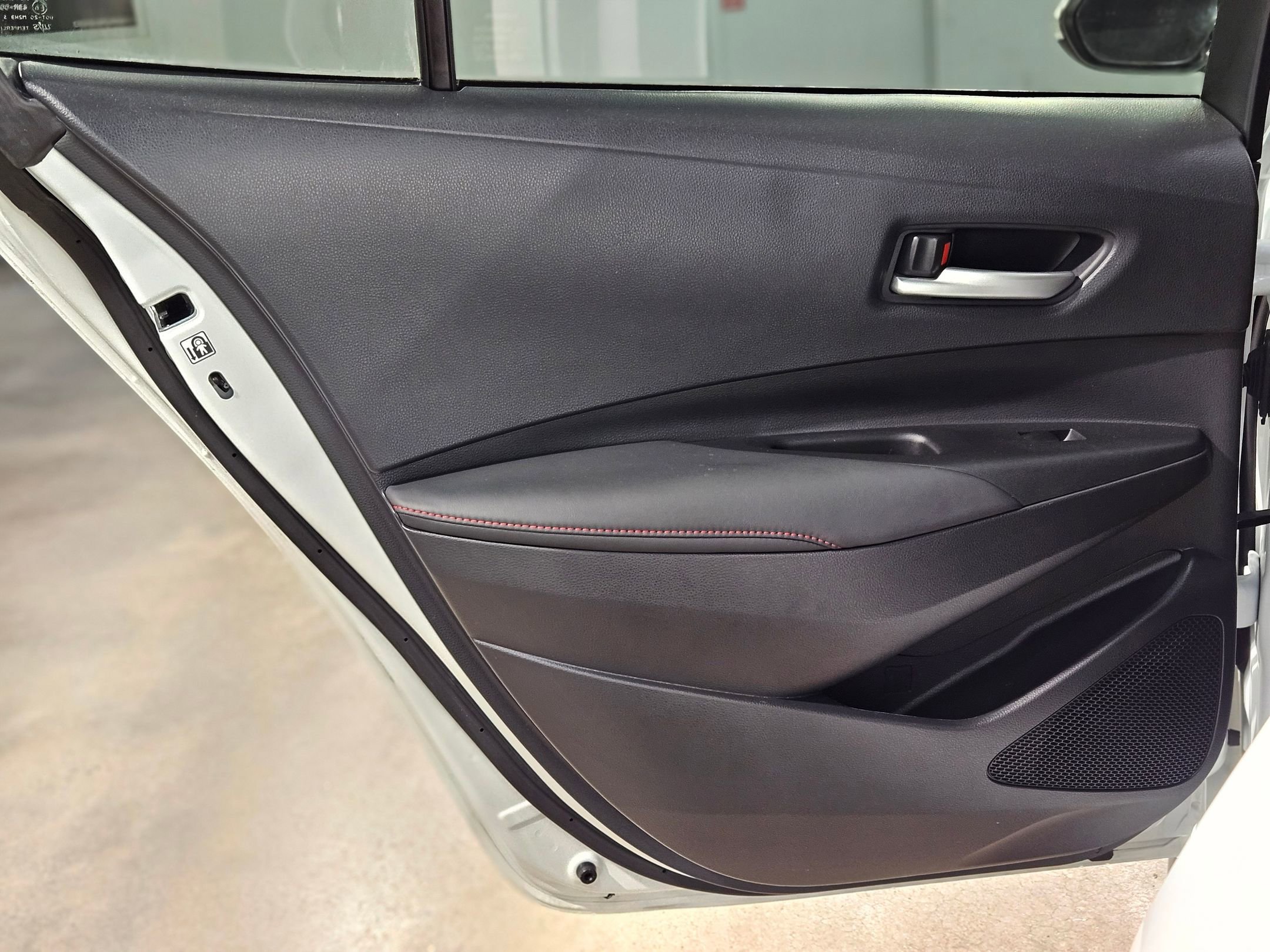 Used 2024 Toyota Corolla SE image 33