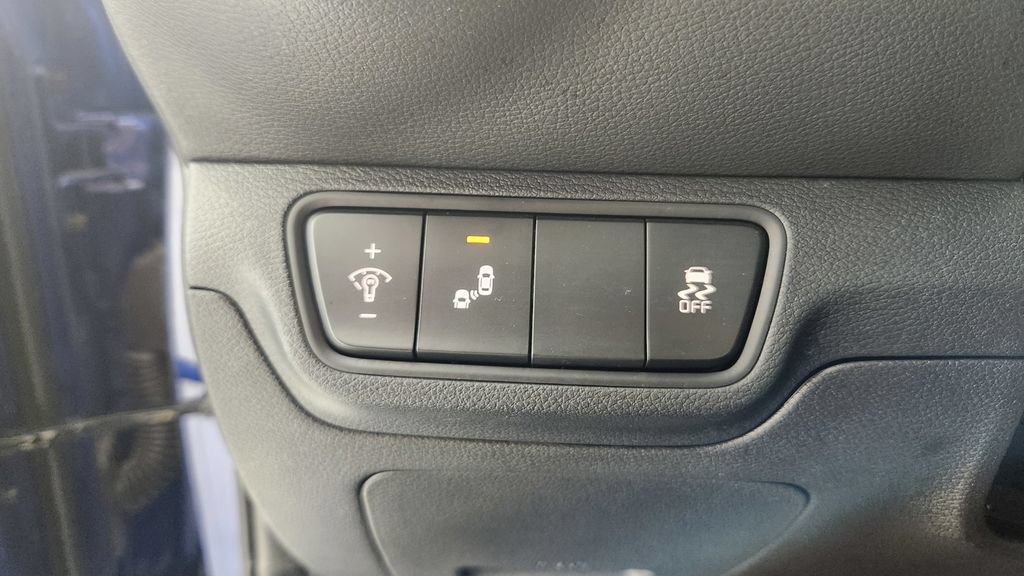 Used 2023 Kia Forte LXS w/ LXS Technology Package FWD image 18