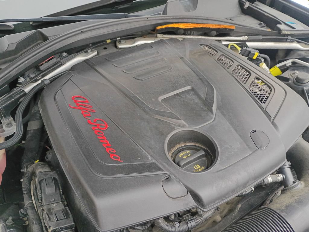 Used 2017 Alfa Romeo Giulia AWD image 44