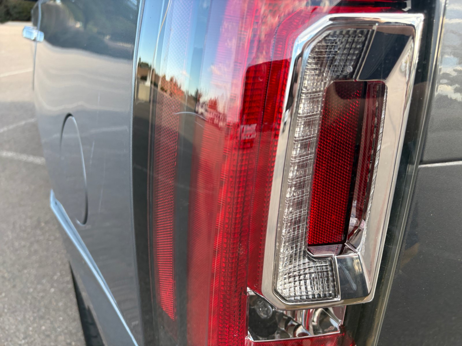Used 2019 GMC Yukon Denali w/ Denali Ultimate Package AWD/4WD image 28