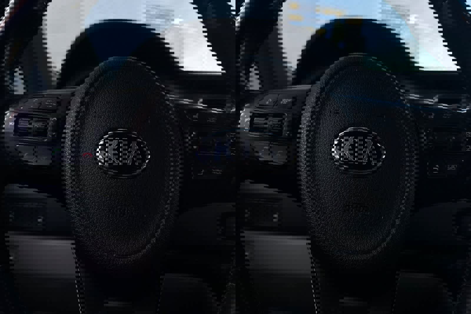 Used 2017 Kia Sedona LX w/ LX Essentials Premium Package image 26