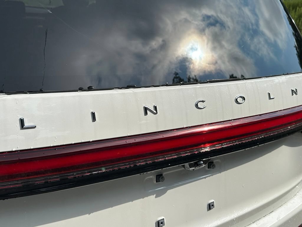 New 2026 Lincoln Aviator Reserve w/ Jet Appearance Package AWD/4WD image 29