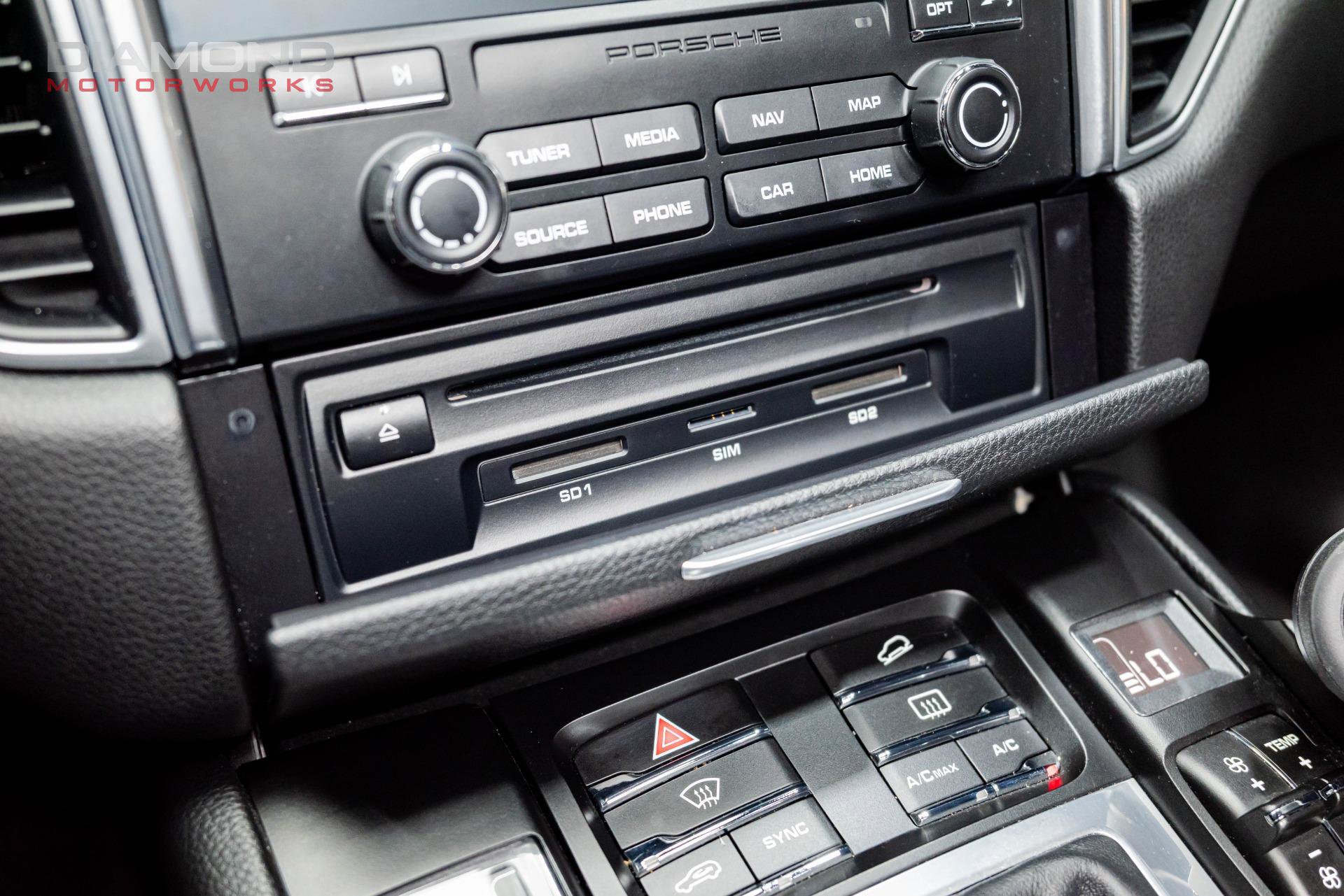 Used 2018 Porsche Macan Turbo image 87