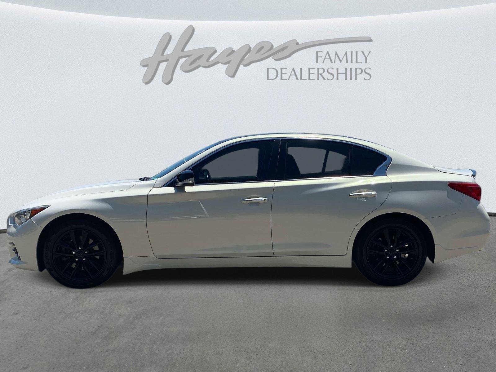 Used 2015 INFINITI Q50 Premium w/ All Weather Package RWD image 7