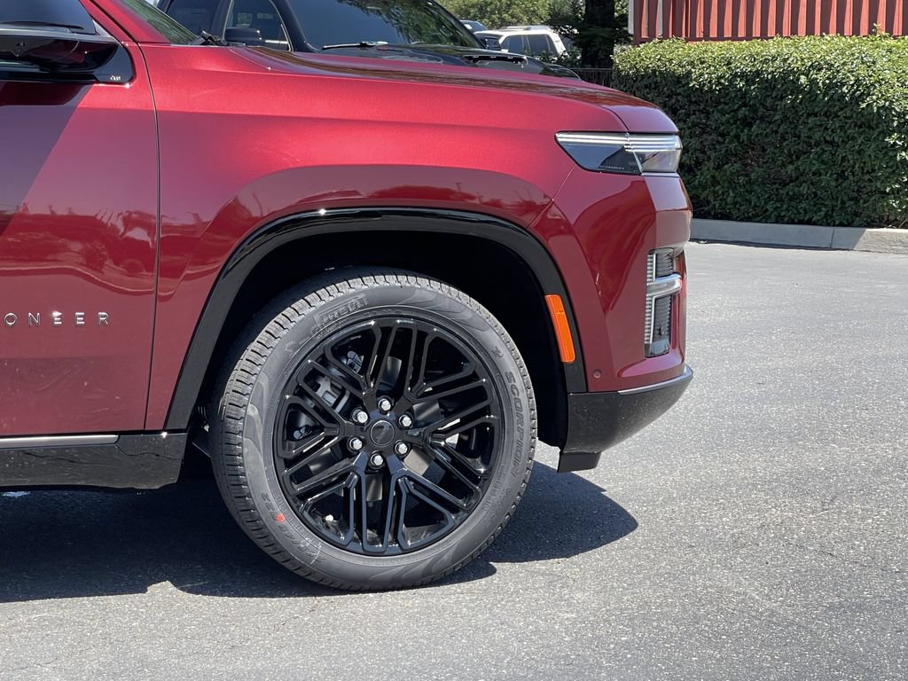 New 2026 Jeep Grand Wagoneer Limited AWD/4WD image 9