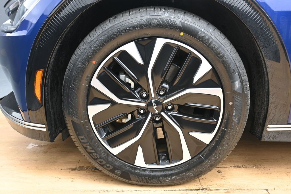 Used 2022 Kia EV6 Wind image 12
