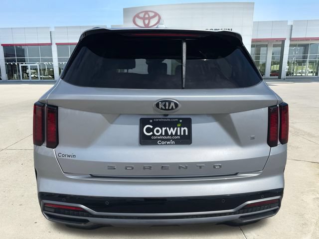 Used 2021 Kia Sorento S w/ Panoramic Sunroof Package FWD image 4