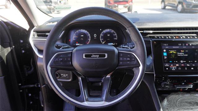 Certified 2023 Jeep Grand Cherokee Laredo w/ Luxury Tech Group I image 25